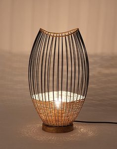 Lámpara de Mesa de Mimbre Tejido a Mano Estilo Rústico Personalizada con LED Blanco Cálido y Diseño Creativo - Product Image 2