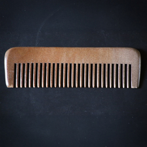 Peignes en bois gravés personnalisés | Emballage cadeau Peigne en bois disponible pour hommes et femmes croissance des cheveux Acacia par AYAANS - Product Image 3