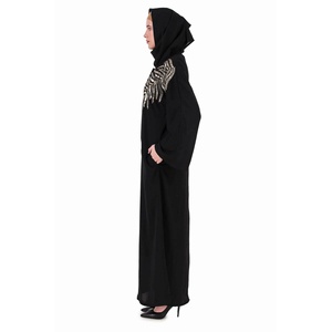 Abaya de Dubái Modesta con Bordado de Hojas Doradas, Diseño Abierto al Frente, Largo hasta el Suelo y Silueta Recta - Product Image 5