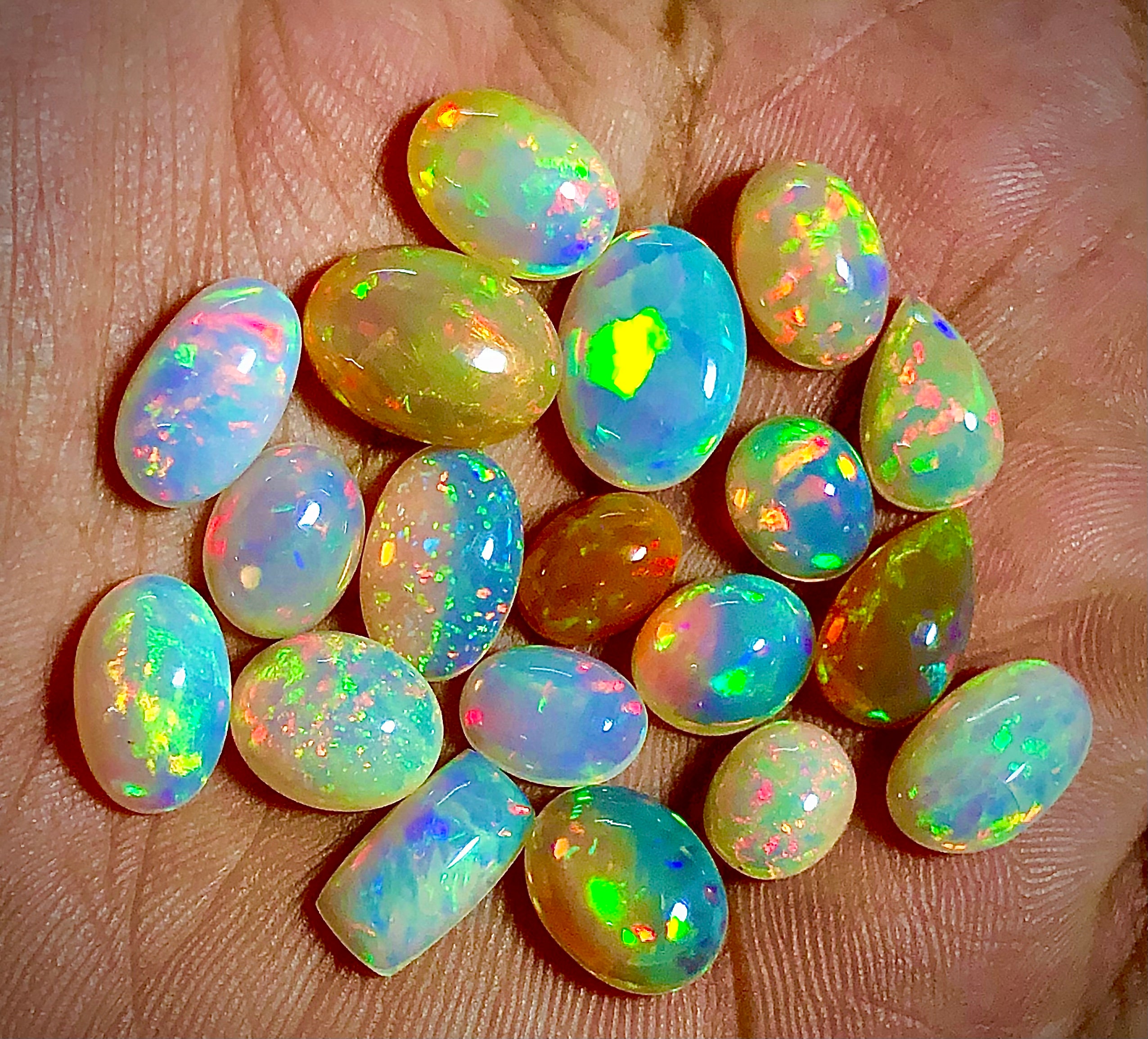 Trendy New 100% Natural Ethiopian Opal Cabochon Multi fire Oval Gemstone Flat Back Cabochon Crystal Opal Customized loose gems