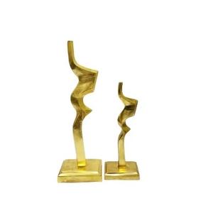 Sculpture décorative moderne en aluminium faite à la main pour la décoration de la maison, table, voyage - Base noire plaquée or - Product Image 3