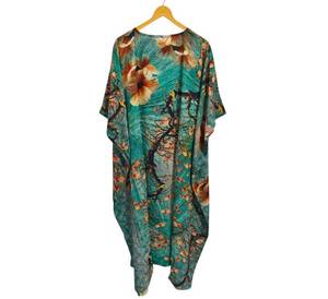 Robe de bain en soie douce de couleur bleue, robe de chambre multicolore, vêtements de nuit, sari en soie recyclée vintage indien, kimono au design élégant - Product Image 5