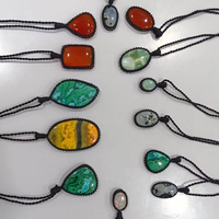 AAA Qualité Naturel Assorti Cristal Laiton Matériel Mixte En Forme De Pierres Précieuses Fil Macramé Pendentifs De Mode Collier En Gros Lot