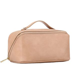 Trousse de toilette en cuir suspendue trousse de toilette d'anniversaire pour homme cadeau pour lui TYG-0042B - Product Image 1