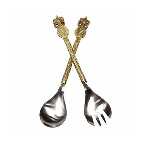 Ensemble de serveurs à salade décoratifs en acier inoxydable argent poli à la main avec poignée d'extrémité blanche en résine d'émail vert - Product Image 5