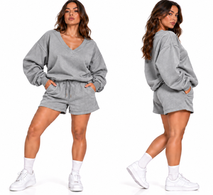 Ensemble de survêtement décontracté 2 pièces en coton tricoté pour femme, comprenant un sweat-shirt ample à col en V rouge et un short, avec cordon de serrage et poches - Product Image 6