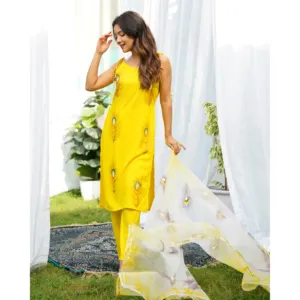 Conjunto de traje Morpankh amarillo para mujer, estilo vintage, tradicional, étnico, tejido de rayón, bordado liso, de secado rápido, holgado, festivo - Product Image 3