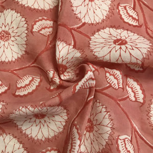 Tela de Algodón Estampada a Mano con Diseño Floral Elegante, Estampados Botánicos Vintage en Francés e Inglés - Product Image 1