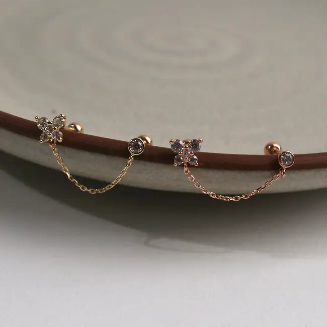 [Artpierce] piercing de cadena cúbica de mariposa de oro de 14K que se establece como una marca líder en la industria de la joyería en Corea