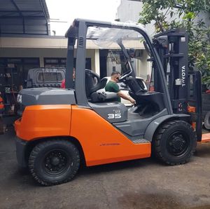 Reach truck and VNA forklift ready stock fast delivery. - Product Image 4