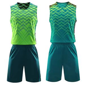 Ensemble de maillots et shorts de basket-ball de couleur personnalisée, 100% polyester, respirant, séchage rapide, antibactérien, imprimé, réversible, sublimation - Product Image 3