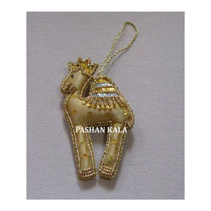 Tissu matériel Zari broderie arbre de noël suspendus ornements chameau forme couleur dorée utilisé pour la décoration de fête d'anniversaire - Product Image 1