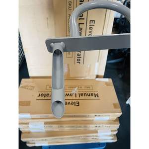 Attrezzo Manuale per Arieggiare il Prato, per Rimozione del Tartaro e Aerazione del Manto Erboso - Product Image 5