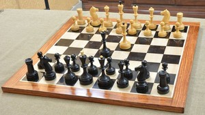 Vente en gros de pièces d'échecs en bois King/Pawns/Knight/Dragon fournisseur de pièces d'échecs à bas prix provenant de l'inde - Product Image 6