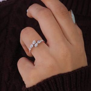 Purecarat Anillo de Bodas de lujo para mujer Corte de pera Moissanite real y envoltura de diamante Estilo de moda certificado IGI para uso diario - Product Image 1