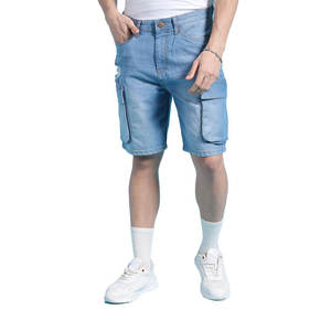 Shorts en jean déchirés pour hommes avec taille extensible et look tendance pour les jeunes Shorts en jean pour hommes avec poignets pliés - Product Image 1