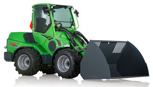 Cargadora de Ruedas Avant 860i, Minicargadora con Capacidad de 1900 kg, Brazo Telescópico Resistente, Motor Diésel con Certificación EPA Kohler, Caja de Cambios y Rodamientos - Product Image 3