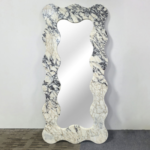 Miroir mural décoratif irrégulier de style moderne pour villa, hôtel, chambre à coucher, salle de bain, cadre couleur or, meuble - Product Image 1