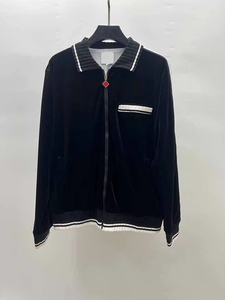 ชุดเซ็ทเสื้อครอปแขนสั้นและกางเกงขายาวผ้าฟลีซสำหรับผู้หญิงและผู้ชาย สีพื้น สำหรับฤดูใบไม้ร่วง พร้อมโลโก้ปัก - Product Image 4