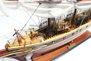 Modèle de bateau à voile en bois CUTTY SARK, fait main, personnalisé, produit de haute qualité fabriqué au Vietnam - Product Image 4