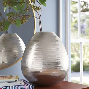 Vase de table moderne en métal martelé de qualité supérieure pour la décoration intérieure et le sol Pot de fleurs décoratif - Product Image 5