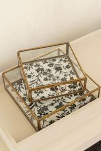 Joyero de cristal de latón de primera categoría con gran demanda que proporciona un almacenamiento elegante para anillos, collares y pendientes - Product Image 5