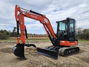 รถขุดขนาดเล็ก Kubota KX040-S แบบตีนตะขาบ พร้อมบุ้งกี๋ขนาด 0.09 ลูกบาศก์เมตร สำหรับงานก่อสร้าง - Product Image 3