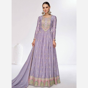 Vestido Anarkali étnico indio bordado Lila lavanda con ropa de fiesta de boda Salwar para mujer que incluye Dupatta - Product Image 1