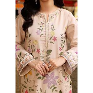 Conjunto ANEELAS de 3 Piezas: Camisa de Lino Transpirable Bordada, Dupatta Estampada en Tela Khaadi y Pantalones Bordados-BIC-4783 para Verano - Product Image 3