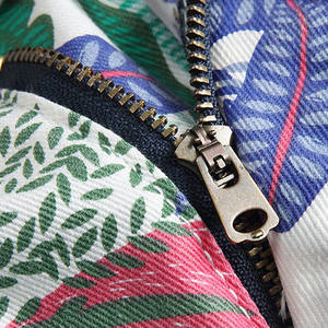 Pantalones cortos para hombre de alta calidad diseñados para uso casual hechos con durabilidad, comodidad y estilo moderno de verano. - Product Image 2