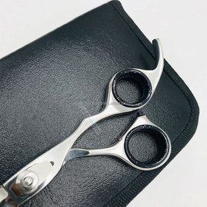 กรรไกรตัดผมคุณภาพสูง ผลิตจากเหล็กที่ยั่งยืน ทนทาน คมพิเศษ รับผลิตแบรนด์ส่วนตัว - Product Image 3