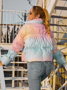 เสื้อแจ็คเก็ตพัฟเฟอร์ผู้หญิงแบบมีฮู้ด ผ้าทอคุณภาพพรีเมียม สีพื้น เรียบง่าย สวมใส่สบาย อบอุ่น กันลม ระบายอากาศได้ดี หนา สำหรับฤดูหนาว ผลิตจากโพลีเอสเตอร์ 100% พร้อมซิป - Product Image 6