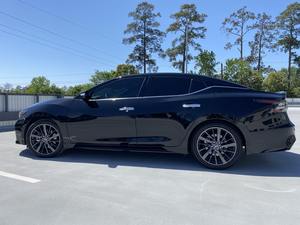 Nissan Maxima Platinum Reserve 2020 usado premium, ~9,300 millas, interior de cuero color Rakuda Tan - Product Image 2