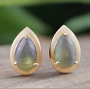 Clous d'oreille en labradorite en forme de poire |   Argent sterling 925 plaqué or 18 carats |   Boucle d'oreille petite et fine pour tous les jours, 2 pouces, 6 grammes - Product Image 6