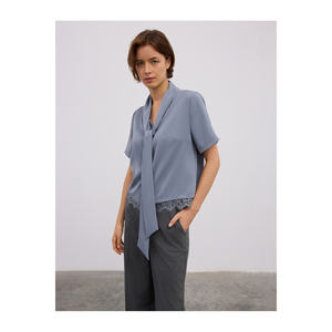 เสื้อเชิ้ตผ้าซาตินสำหรับผู้หญิง แต่งลูกไม้ พร้อมเชือกผูกคอ - Product Image 5