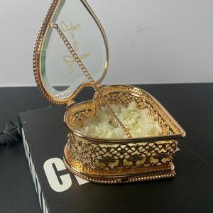 Belle forme de coeur Design boîte à bagues en verre organisateur de bijoux fait avec verre métal or cadre polonais pour les fiançailles de mariage - Product Image 1