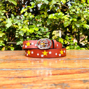 เข็มขัดหนังวัวแบบลำลองปักด้วยด้ายห้าดาวมีความยาวตามสั่งพร้อมหมุดสีเงินสำหรับหัวเข็มขัด - Product Image 1