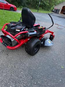 OFFRES SPÉCIALES Tondeuses à gazon Mustang Z42 Zero-Turn Rider Tondeuses à gazon Zero-Turn - Product Image 3