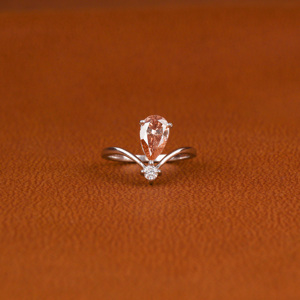 Bague de fiançailles en or blanc massif 14KT personnalisée en poire rose et coupe ronde Bague certifiée et plaquée or avec diamant cultivé en laboratoire - Product Image 1