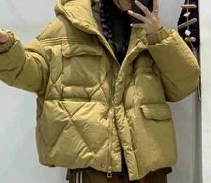 Chaqueta acolchada informal con múltiples bolsillos al por mayor, chaqueta acolchada elegante de color personalizado para mujer, chaqueta de invierno a prueba de viento de calidad superior - Product Image 6