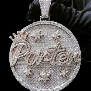 Médaillon de nom en moissanite glacé avec couronne, style chrétien mignon, bijoux hip-hop de luxe - Product Image 5