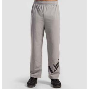 Pantalones de Hombre Gris Claro Estilo Formal con Diseño de Pista de Carreras, Tallas XL-6XL, Cintura Media, Pliegues, Cremallera Decorativa, Corte Recto Ajustado - Product Image 2