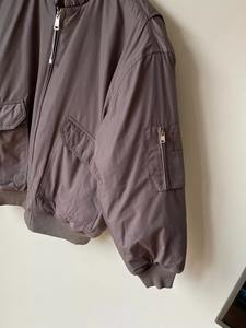 Chaqueta Bomber Acolchada Anthropologie, Color Gris Taupe, Corte Holgado, Nueva, Transpirable para Mujer, MS-LJ-0074 - Product Image 2