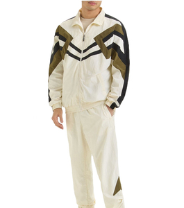 เสื้อเชิ้ตโพลีเอสเตอร์ลำลองน้ำหนักเบาสำหรับผู้ชายพร้อมโลโก้แบบใหม่ และชุดวอร์มไนลอนระบายอากาศแบบมีฮู้ดในปี 2026 - Product Image 1