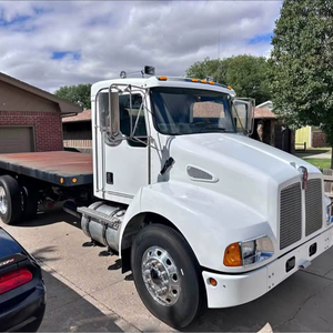 Camión de plataforma plana Kenworthhs T400 de 22 pies disponible para la compra - 330HP, transmisión manual de 9 velocidades, camión usado con garantía - Product Image 1