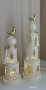 Ensemble de lanternes en métal blanc élégant en forme de croissant avec des découpes complexes, lumière douce et chaleureuse, parfait pour la décoration de la maison et les cadeaux de fête - Product Image 5