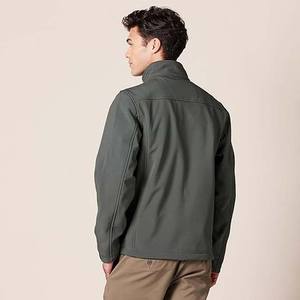 เสื้อแจ็คเก็ตผู้ชาย High Street จากปากีสถาน ขายส่ง เสื้อแจ็คเก็ตซิปแบบ Softshell สำหรับผู้ชาย กันลม กันน้ำ เสื้อโค้ท Softshell - Product Image 3