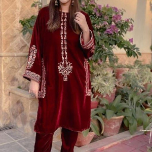 NOUVEAU DESIGNER INDIEN & PAKISTANI BELLE BRODERIE SUR KURTA AVEC ROBE PANTALON SUR TISSU VELOURS POUR Fête/Mariage = 2024 - Product Image 1