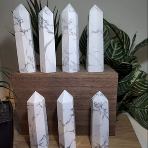 Tự Nhiên Howlite Tháp 2-4 Inch Đánh Bóng Tinh Thể Màu Trắng Điểm Chữa Bệnh Năng Lượng Đá Số Lượng Lớn Bán Buôn Pha Lê Cây Đũa Phép Lỏng Đá Quý - Product Image 3