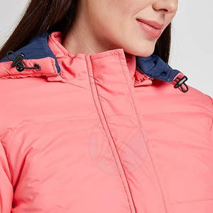 เสื้อแจ็คเก็ตผู้หญิงคุณภาพสูงทรงเข้ารูปสำหรับฤดูหนาว ผลิตจากผ้าขนสัตว์และไนลอน ระบายอากาศได้ดี ดีไซน์ทันสมัยบุด้วยผ้าขนแกะ - Product Image 4